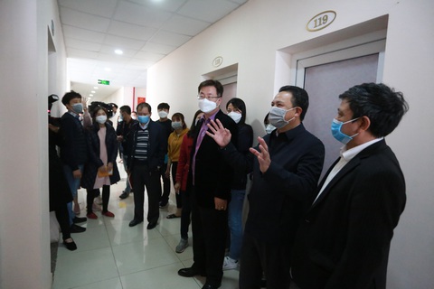 Không để người lao động lo lắng vì có người Trung Quốc làm cùng công ty - Ảnh 1. Không để người lao động lo lắng vì có người Trung Quốc làm cùng công ty - Ảnh 1.