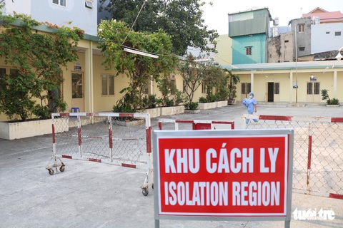 Khu dã chiến cách ly người nghi nhiễm virus corona ở TP.HCM có cả tivi - Ảnh 3. Khu dã chiến cách ly người nghi nhiễm virus corona ở TP.HCM có cả tivi - Ảnh 3.