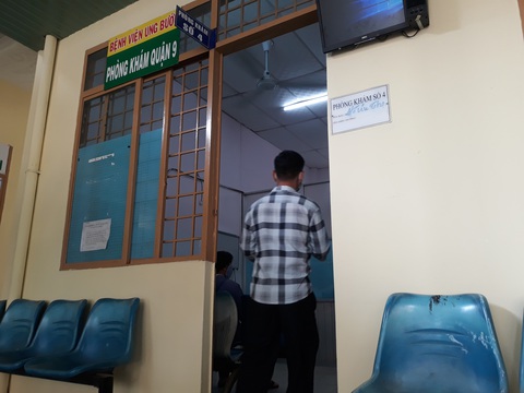 Bác sĩ khám sức khỏe lái xe chỉ… 20 giây, không nhìn bệnh nhân, phê 5 mục bình thường - Ảnh 2. Bác sĩ khám sức khỏe lái xe chỉ… 20 giây, không nhìn bệnh nhân, phê 5 mục bình thường - Ảnh 2.