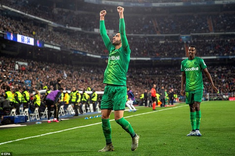 Real Madrid và Barcelona cùng bị đá văng khỏi Cúp Nhà vua - Ảnh 2. Real Madrid và Barcelona cùng bị đá văng khỏi Cúp Nhà vua - Ảnh 2.
