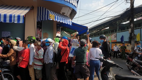 36 tấn khẩu trang đã được xuất ra nước ngoài qua cửa khẩu Tân Sơn Nhất - Ảnh 1. 36 tấn khẩu trang đã được xuất ra nước ngoài qua cửa khẩu Tân Sơn Nhất - Ảnh 1.