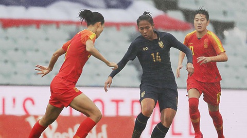 Thảm bại trước Trung Quốc, tuyển nữ Thái Lan bị loại khỏi cuộc đua dự Olympic - Ảnh 2. Thảm bại trước Trung Quốc, tuyển nữ Thái Lan bị loại khỏi cuộc đua dự Olympic - Ảnh 2.