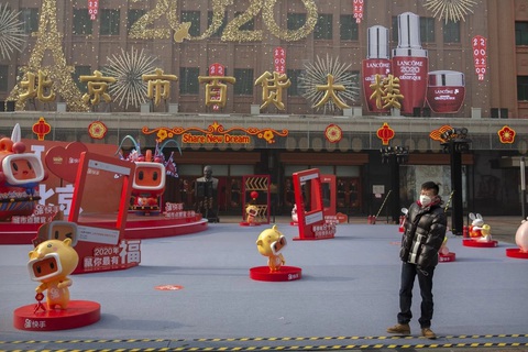 Dân Trung Quốc ngại quay lại làm việc dù thiếu hàng chống dịch virus corona - Ảnh 4. Dân Trung Quốc ngại quay lại làm việc dù thiếu hàng chống dịch virus corona - Ảnh 4.