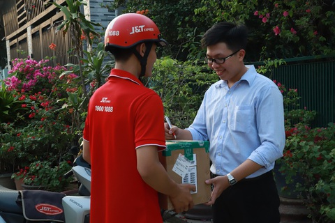 J&T Express tung khuyến mãi đồng giá cước phí sau Tết - Ảnh 1. J&T Express tung khuyến mãi đồng giá cước phí sau Tết - Ảnh 1.