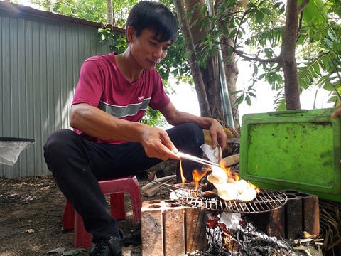 Bàn tay tài hoa biến vỏ trứng thành ngọc - Ảnh 1. Bàn tay tài hoa biến vỏ trứng thành ngọc - Ảnh 1.