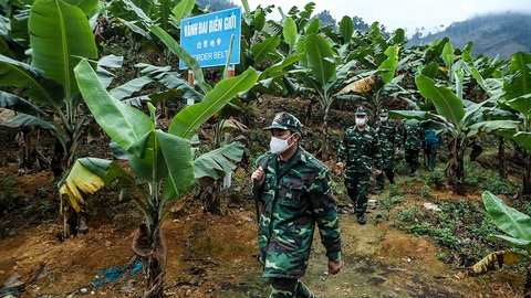Căng mình chống dịch tại vùng biên - Ảnh 8. Căng mình chống dịch tại vùng biên - Ảnh 8.