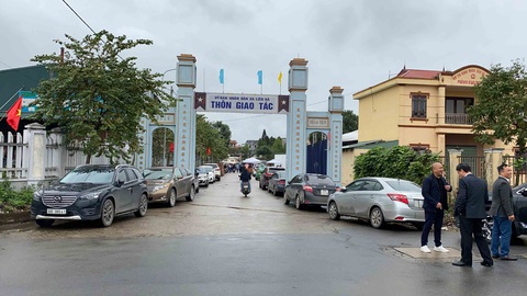 Đám cưới ấn tượng của trung vệ Duy Mạnh ngay trên sân bóng tuổi thơ - Ảnh 6. Đám cưới ấn tượng của trung vệ Duy Mạnh ngay trên sân bóng tuổi thơ - Ảnh 6.
