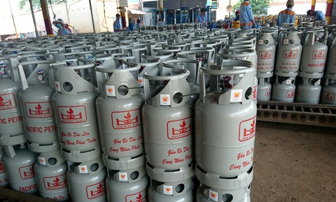 Lần thứ 2 liên tiếp giá gas tiếp tục giảm mạnh - Ảnh 1. Lần thứ 2 liên tiếp giá gas tiếp tục giảm mạnh - Ảnh 1.