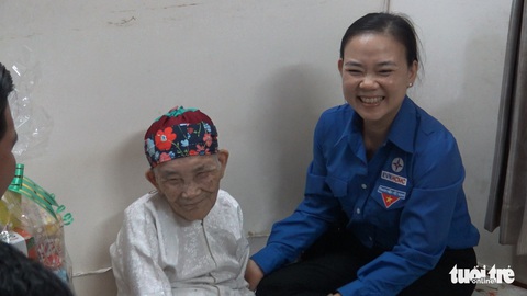 Cải tạo lưới điện, tuyên truyền phòng chống cháy nổ cho bà con - Ảnh 5. Cải tạo lưới điện, tuyên truyền phòng chống cháy nổ cho bà con - Ảnh 5.