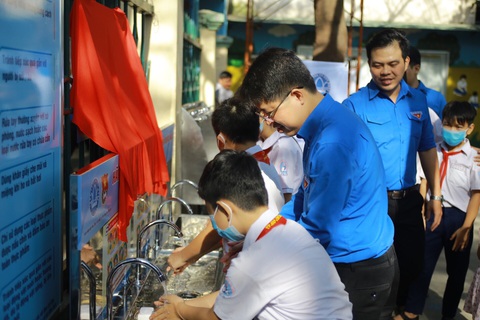 Khởi động tháng Thanh niên: người trẻ chung tay chống dịch - Ảnh 5. Khởi động tháng Thanh niên: người trẻ chung tay chống dịch - Ảnh 5.