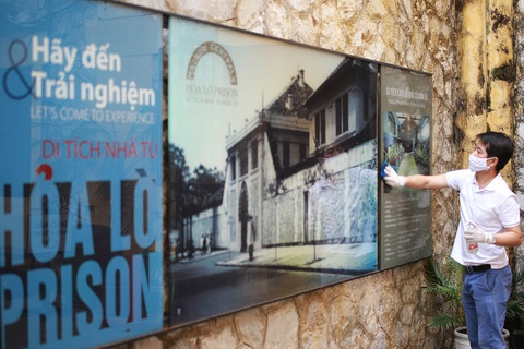 Khử trùng di tích nhà tù Hỏa Lò, Hoàng thành Thăng Long, Văn Miếu... - Ảnh 2. Khử trùng di tích nhà tù Hỏa Lò, Hoàng thành Thăng Long, Văn Miếu... - Ảnh 2.