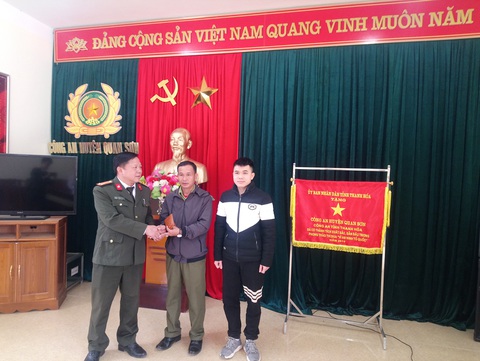 Trả lại hơn 48 triệu đồng cho người dân đi mua bò giống đánh rơi - Ảnh 1. Trả lại hơn 48 triệu đồng cho người dân đi mua bò giống đánh rơi - Ảnh 1.
