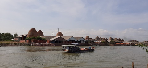 Lò gạch Mang Thít là một kho báu chờ được đánh thức - Ảnh 8. Lò gạch Mang Thít là một kho báu chờ được đánh thức - Ảnh 8.