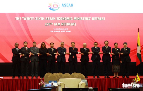Bộ trưởng kinh tế các nước ASEAN ra tuyên bố chung về COVID-19 - Ảnh 1. Bộ trưởng kinh tế các nước ASEAN ra tuyên bố chung về COVID-19 - Ảnh 1.