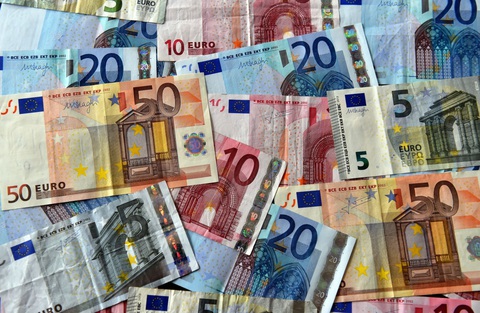 Đồng euro tăng giá mạnh và tác động tới ECB - Ảnh 1. Đồng euro tăng giá mạnh và tác động tới ECB - Ảnh 1.
