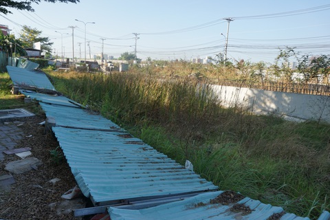 Cầu giải tỏa kẹt xe đường Đỗ Xuân Hợp kẹt cứng cả năm nay - Ảnh 3. Cầu giải tỏa kẹt xe đường Đỗ Xuân Hợp kẹt cứng cả năm nay - Ảnh 3.