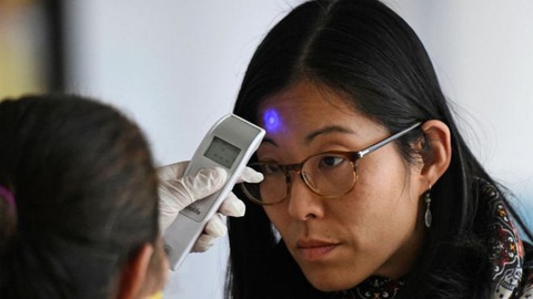 Các nước đang làm gì để ngăn COVID-19 lây lan? - Ảnh 1. Các nước đang làm gì để ngăn COVID-19 lây lan? - Ảnh 1.