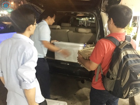Bác sĩ Chợ Rẫy lên đường trong đêm, chi viện Bình Thuận chống COVID-19 - Ảnh 1. Bác sĩ Chợ Rẫy lên đường trong đêm, chi viện Bình Thuận chống COVID-19 - Ảnh 1.