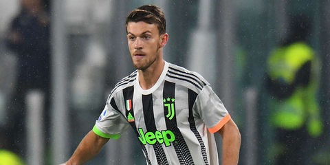 Juventus thông báo có cầu thủ bị COVID-19, Ronaldo có chụp ảnh cùng - Ảnh 1. Juventus thông báo có cầu thủ bị COVID-19, Ronaldo có chụp ảnh cùng - Ảnh 1.
