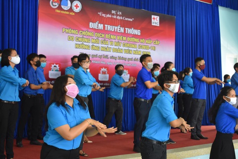 Nhảy flashmob Ghen Cô Vy tuyên truyền chống dịch - Ảnh 4. Nhảy flashmob Ghen Cô Vy tuyên truyền chống dịch - Ảnh 4.