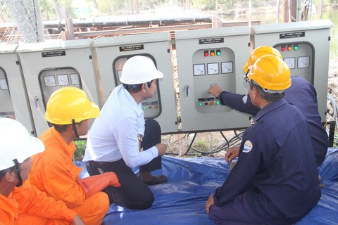 EVN SPC tăng cường cấp điện chống hạn mặn tại miền Tây Nam Bộ - Ảnh 1. EVN SPC tăng cường cấp điện chống hạn mặn tại miền Tây Nam Bộ - Ảnh 1.