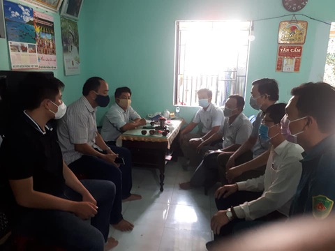Dễ thương gia đình dừng đám cưới con, cùng cộng đồng chống COVID-19 - Ảnh 2. Dễ thương gia đình dừng đám cưới con, cùng cộng đồng chống COVID-19 - Ảnh 2.