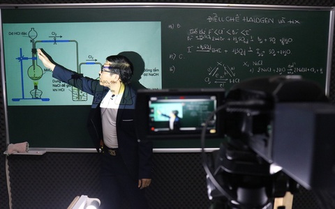 Dạy học trực tuyến: mạnh ai nấy làm - Ảnh 1. Dạy học trực tuyến: mạnh ai nấy làm - Ảnh 1.