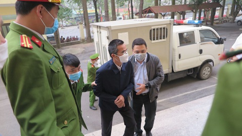 Cựu chánh Thanh tra Bộ Thông tin và truyền thông bị đề nghị 15-18 tháng tù - Ảnh 1. Cựu chánh Thanh tra Bộ Thông tin và truyền thông bị đề nghị 15-18 tháng tù - Ảnh 1.