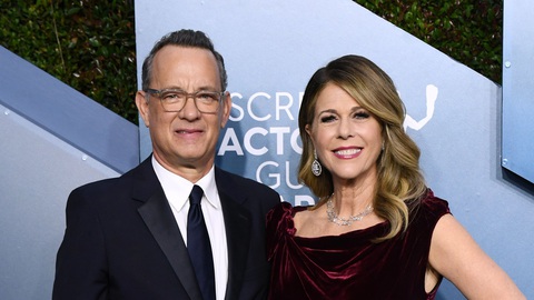 Vợ chồng ngôi sao Hollywood Tom Hanks và Rita Wilson dương tính với virus corona - Ảnh 1. Vợ chồng ngôi sao Hollywood Tom Hanks và Rita Wilson dương tính với virus corona - Ảnh 1.