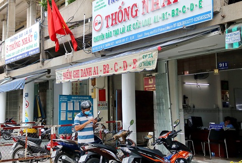 Bằng lái xe thật mà không thật - Ảnh 1. Bằng lái xe thật mà không thật - Ảnh 1.