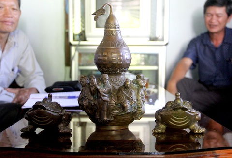 Bảo tàng Phú Yên chính thức xác nhận đồ cổ tỉ đô chỉ là đồ lưu niệm - Ảnh 2. Bảo tàng Phú Yên chính thức xác nhận đồ cổ tỉ đô chỉ là đồ lưu niệm - Ảnh 2.