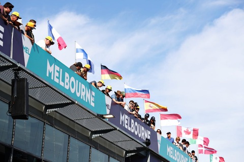 Úc hủy giải đua F1 Melbourne Grand Prix vì COVID-19 - Ảnh 1. Úc hủy giải đua F1 Melbourne Grand Prix vì COVID-19 - Ảnh 1.