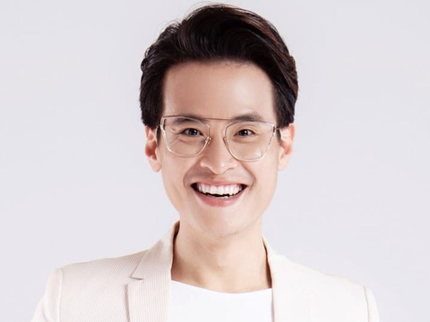 Nghệ sĩ, người nổi tiếng Việt Nam quyên góp tiền chống COVID-19 - Ảnh 6. Nghệ sĩ, người nổi tiếng Việt Nam quyên góp tiền chống COVID-19 - Ảnh 6.