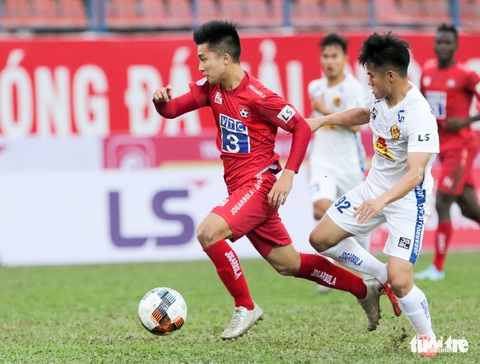 HLV CLB Hải Phòng chê ngoại binh chạy lung tung không theo chỉ đạo - Ảnh 2. HLV CLB Hải Phòng chê ngoại binh chạy lung tung không theo chỉ đạo - Ảnh 2.