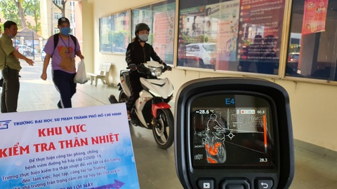 3 trường đại học cho sinh viên nghỉ học đến hết 5-4 - Ảnh 1. 3 trường đại học cho sinh viên nghỉ học đến hết 5-4 - Ảnh 1.