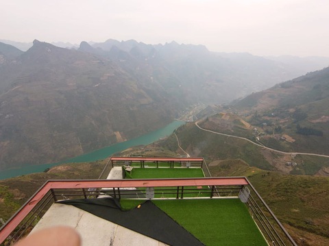 Panorama trên Mã Pì Lèng sẽ chỉ cắt một tầng trên mặt đất - Ảnh 4. Panorama trên Mã Pì Lèng sẽ chỉ cắt một tầng trên mặt đất - Ảnh 4.