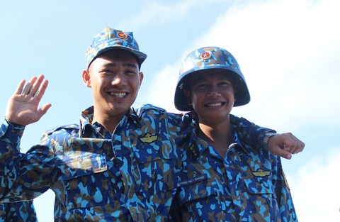 Tuổi 20 Trường Sa - Kỳ 1: Lính trẻ nơi đầu sóng - Ảnh 2. Tuổi 20 Trường Sa - Kỳ 1: Lính trẻ nơi đầu sóng - Ảnh 2.