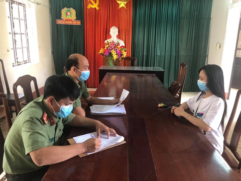 Đăng tin Lại thêm 1 ca dịch nữa kinh thật, cô gái ở Huế bị phạt 10 triệu - Ảnh 1. Đăng tin Lại thêm 1 ca dịch nữa kinh thật, cô gái ở Huế bị phạt 10 triệu - Ảnh 1.
