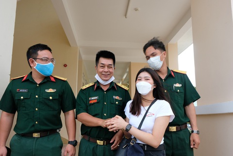 Nhiều cảm xúc trong ngày rời khu cách ly - Ảnh 4. Nhiều cảm xúc trong ngày rời khu cách ly - Ảnh 4.