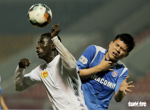 Thua Than Quảng Ninh, trợ lý HLV Hà Nội FC tự so sánh đội nhà với Liverpool - Ảnh 2. Thua Than Quảng Ninh, trợ lý HLV Hà Nội FC tự so sánh đội nhà với Liverpool - Ảnh 2.