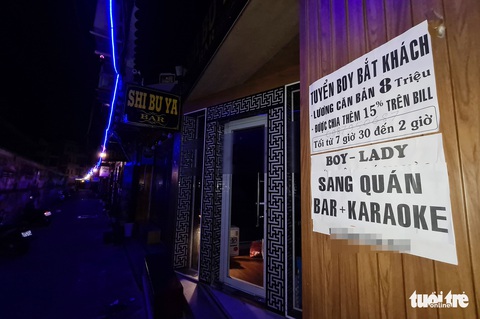 Phố bar, massage Nhật Bản ở quận 1 vắng như… tết - Ảnh 8. Phố bar, massage Nhật Bản ở quận 1 vắng như… tết - Ảnh 8.