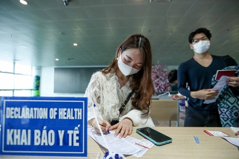 Lên phương án đón làn sóng người Việt trở về từ vùng dịch COVID-19 - Ảnh 1. Lên phương án đón làn sóng người Việt trở về từ vùng dịch COVID-19 - Ảnh 1.