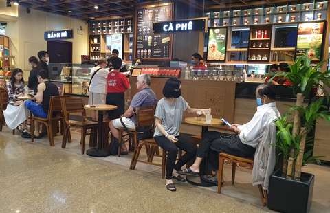 Siêu thị sẽ từ chối khách hàng không đeo khẩu trang, thân nhiệt cao - Ảnh 8. Siêu thị sẽ từ chối khách hàng không đeo khẩu trang, thân nhiệt cao - Ảnh 8.