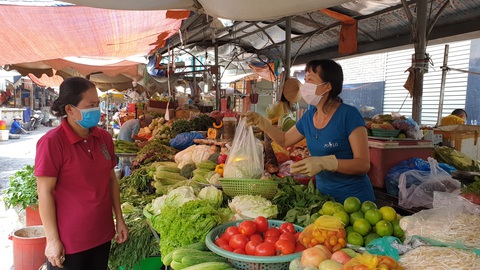 Siêu thị sẽ từ chối khách hàng không đeo khẩu trang, thân nhiệt cao - Ảnh 7. Siêu thị sẽ từ chối khách hàng không đeo khẩu trang, thân nhiệt cao - Ảnh 7.