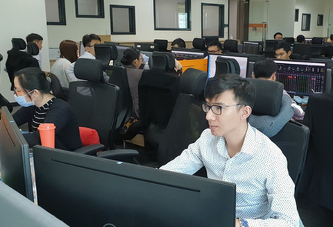 Chủ tịch Ủy ban Chứng khoán: nhà đầu tư không nên bán tháo - Ảnh 1. Chủ tịch Ủy ban Chứng khoán: nhà đầu tư không nên bán tháo - Ảnh 1.