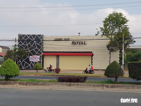 An Giang chỉ đạo tạm dừng quán bar, vũ trường, karaoke..., kể cả karaoke di động - Ảnh 1. An Giang chỉ đạo tạm dừng quán bar, vũ trường, karaoke..., kể cả karaoke di động - Ảnh 1.