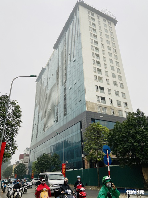 Hà Nội yêu cầu xử lý dứt điểm vi phạm tại dự án 8B Lê Trực - Ảnh 1. Hà Nội yêu cầu xử lý dứt điểm vi phạm tại dự án 8B Lê Trực - Ảnh 1.