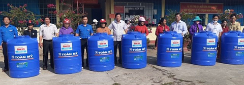 Mừng dữ lắm luôn, thùng nước cỡ này nhà tui hết chầu chực lấy nước - Ảnh 3. Mừng dữ lắm luôn, thùng nước cỡ này nhà tui hết chầu chực lấy nước - Ảnh 3.