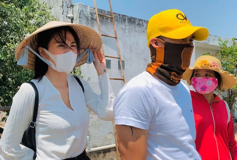 Thủy Tiên - Công Vinh: Đồng vợ đồng chồng, nước mặn cũng thành nước ngọt - Ảnh 2. Thủy Tiên - Công Vinh: Đồng vợ đồng chồng, nước mặn cũng thành nước ngọt - Ảnh 2.