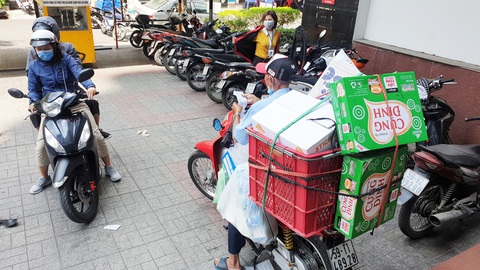 Saigon Co.op đảm bảo lương thực, thực phẩm cho bệnh viện dã chiến - Ảnh 2. Saigon Co.op đảm bảo lương thực, thực phẩm cho bệnh viện dã chiến - Ảnh 2.